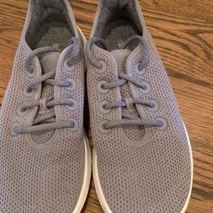 Ladies Allbirds Tree Runners, Gray, Size 10